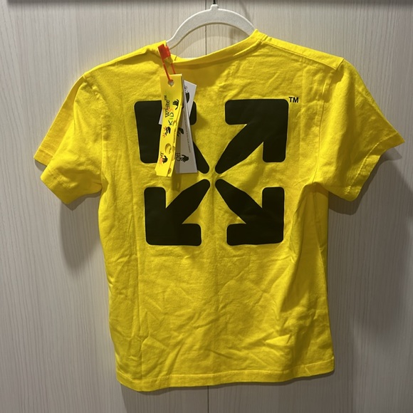 Host pick ⭐️NWT Off-White Kids Yellow & Black Arrow T-Shirt
by Off-White size 10 - Picture 8 of 10